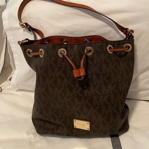 Michael kors purse